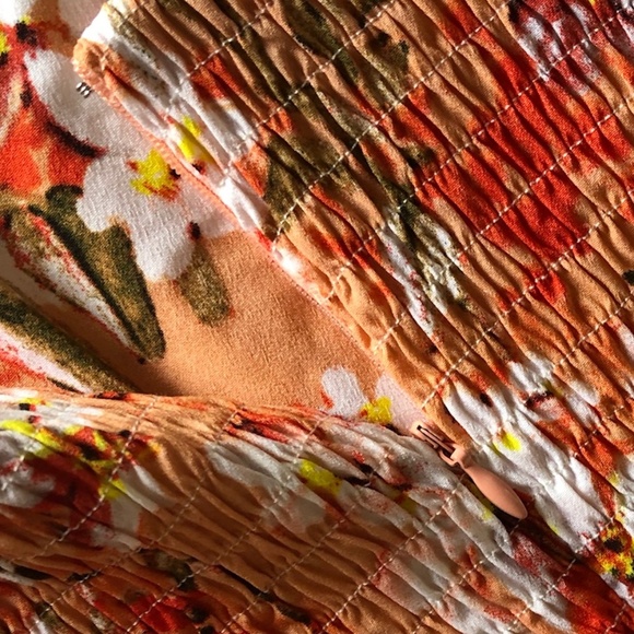 STRAPLESS FLORAL CAPRI JUMPSUIT - Picture 7 of 7